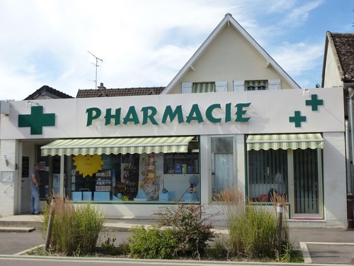La pharmacie de Piney recrute